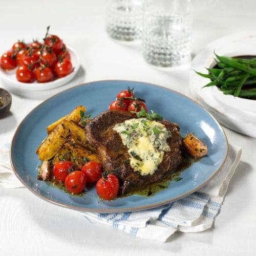 Entrecôte med blåmuggost og ovnsbakte potetbåter