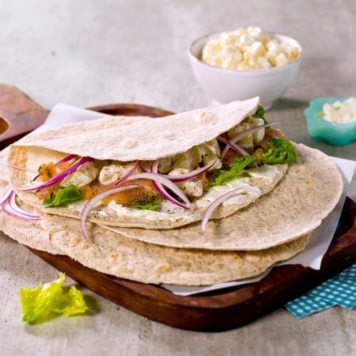 Grove tortillalefser med gravlaks og sennepspoteter