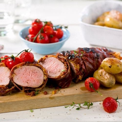 Helstekt indrefilet av svin med spekeskinke