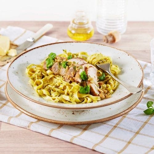 Kylling med pasta og pesto