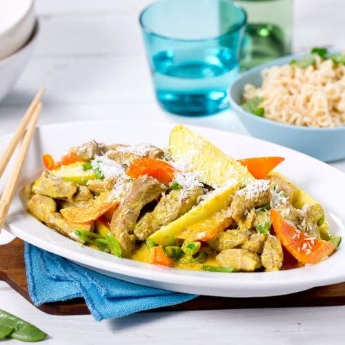 Karrigryte med nudler