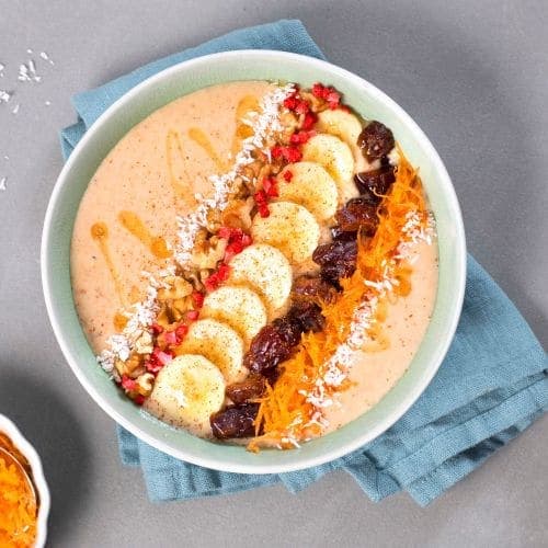 Smoothie bowl med gulrot og kokos