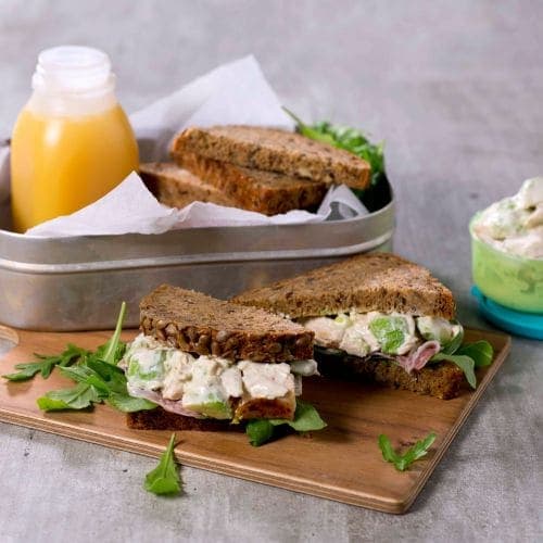 Sandwich med kylling- og avokadosalat