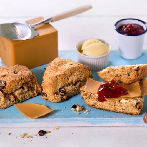 Müsliscones med brunost