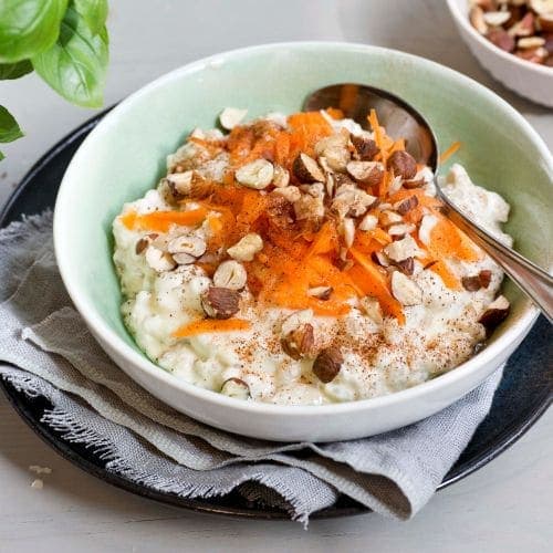 Byggrynsgrøt med gulrot og nøtter