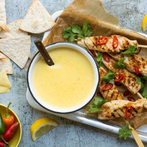 Chili habanero-dipp med mango og kesam