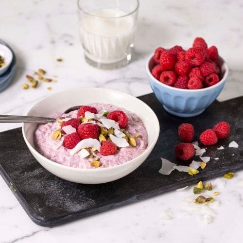 Kjøleskapsgrøt med bringebær