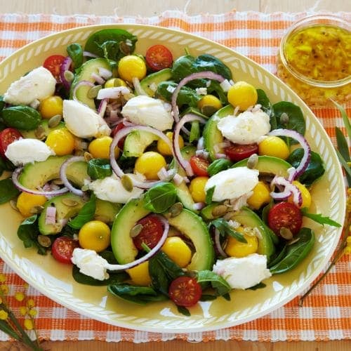 Salat med mango, avokado og Snøfrisk