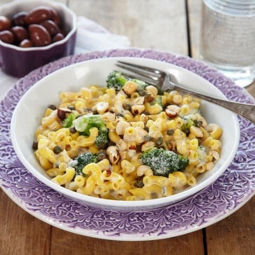 Pasta med brokkoli, kremost og blåmugg