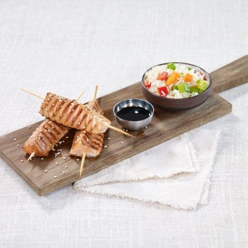 Honningmarinerte laksespyd med stekt ris