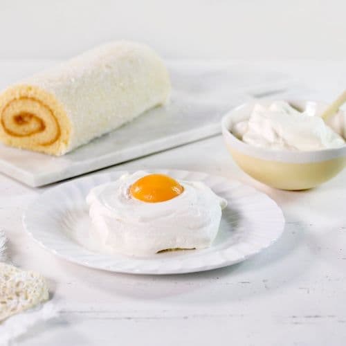 Påskepyntet rullekake