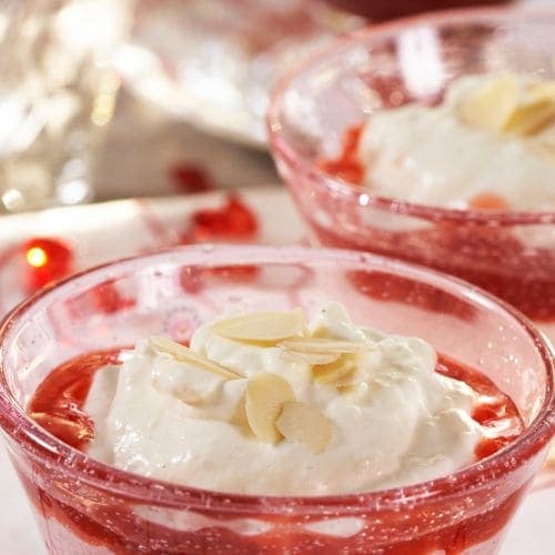 Laktosefri riskrem og rød saus