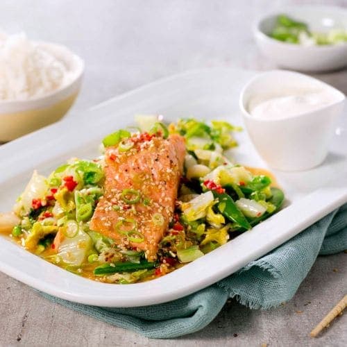 Stekt ørret med soya og grønnsaker