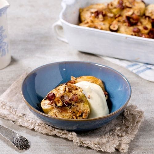 Bakt eple med luftig vaniljesaus