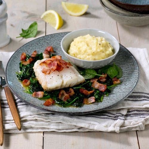 Skrei med bacon, spinat og rotmos