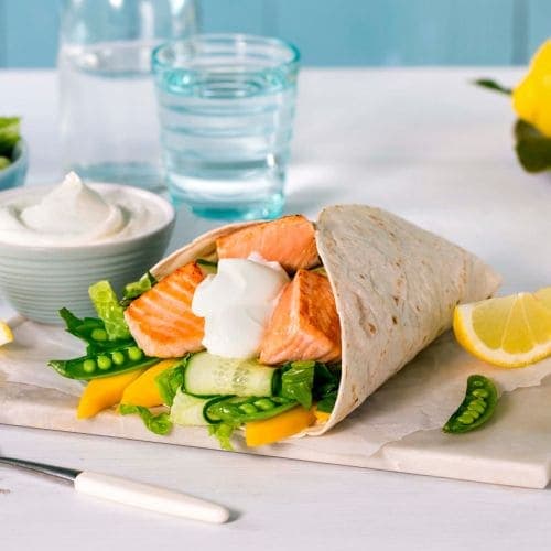 Wrap med laks og mango
