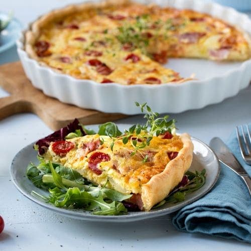 Pai med skinke og tomat