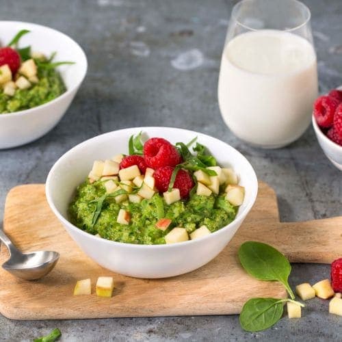 Havregrøt med eple og spinat