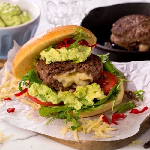 Juicy Lucy-burger med guacamole