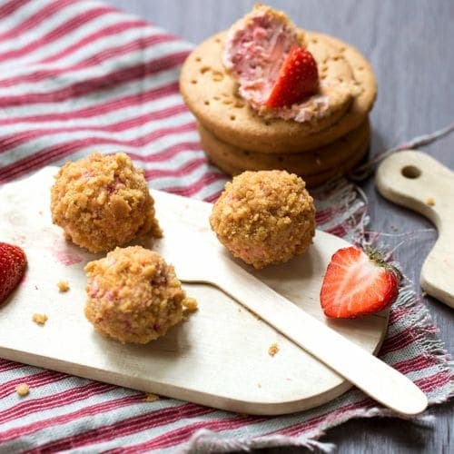 Cheese balls strawberry cheesekake