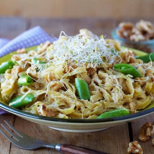 Pasta med valnøttsaus