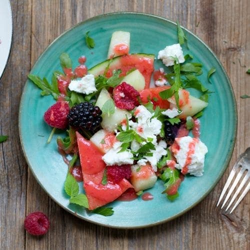 Melonsalat med fetaost og bringebærdressing