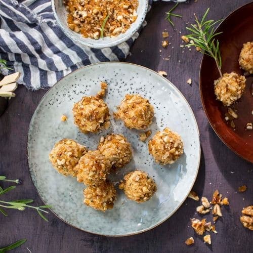 Cheese balls med valnøtter og rosmarin