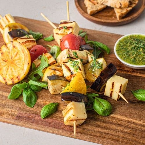 Grillspyd med grillede grønnsaker og TINE® Grill & Stek