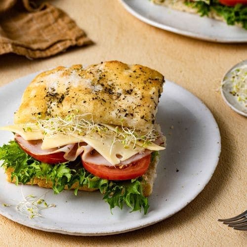 Focaccia med skinke og TINE® Norsk Alpeost