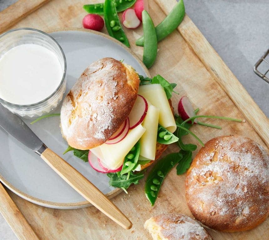 Rundstykker med Kesam® og gulrot