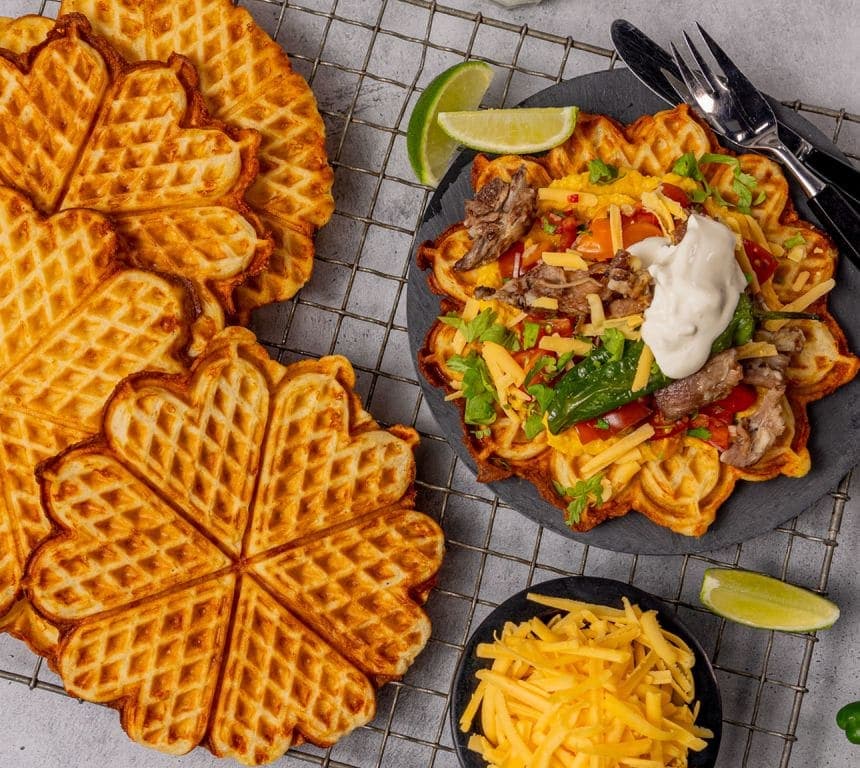 Cheddar-vafler med pinnekjøtt