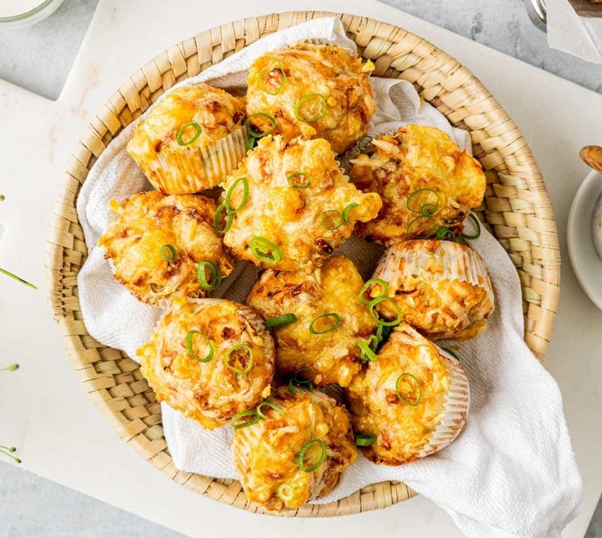 Frokostmuffins med ost og skinke