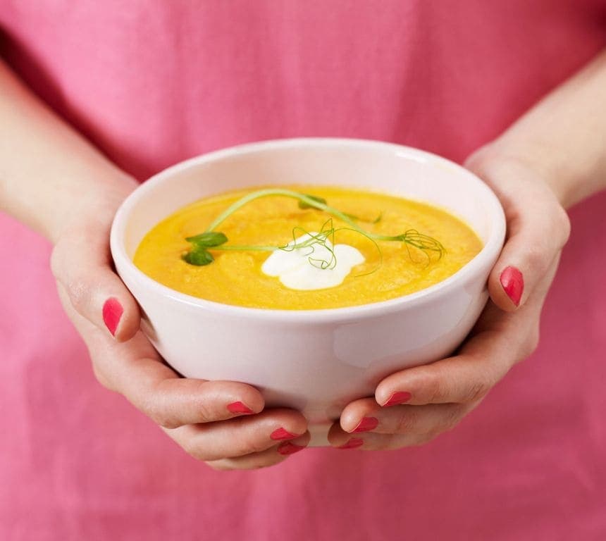 Gulrotsuppe med kanel og crème fraîche