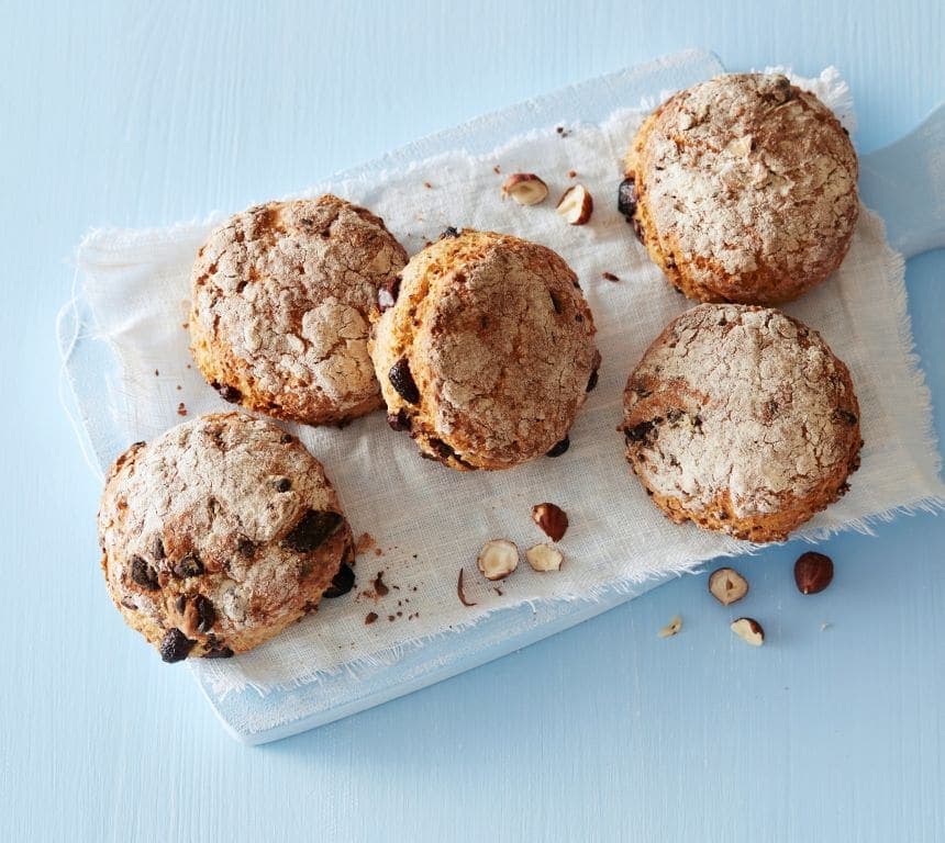 Grove scones med nøtter og sjokolade