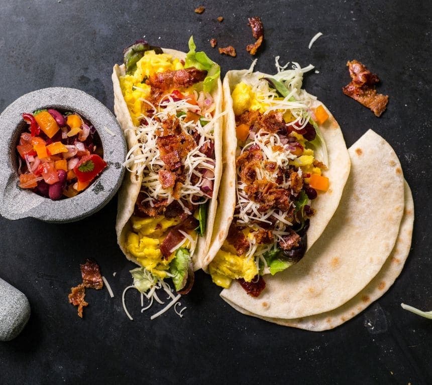 Frokost-taco med egg og bacon