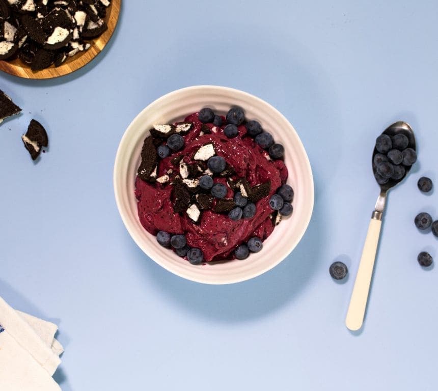 Frozen yoghurt med blåbær og Oreokjeks