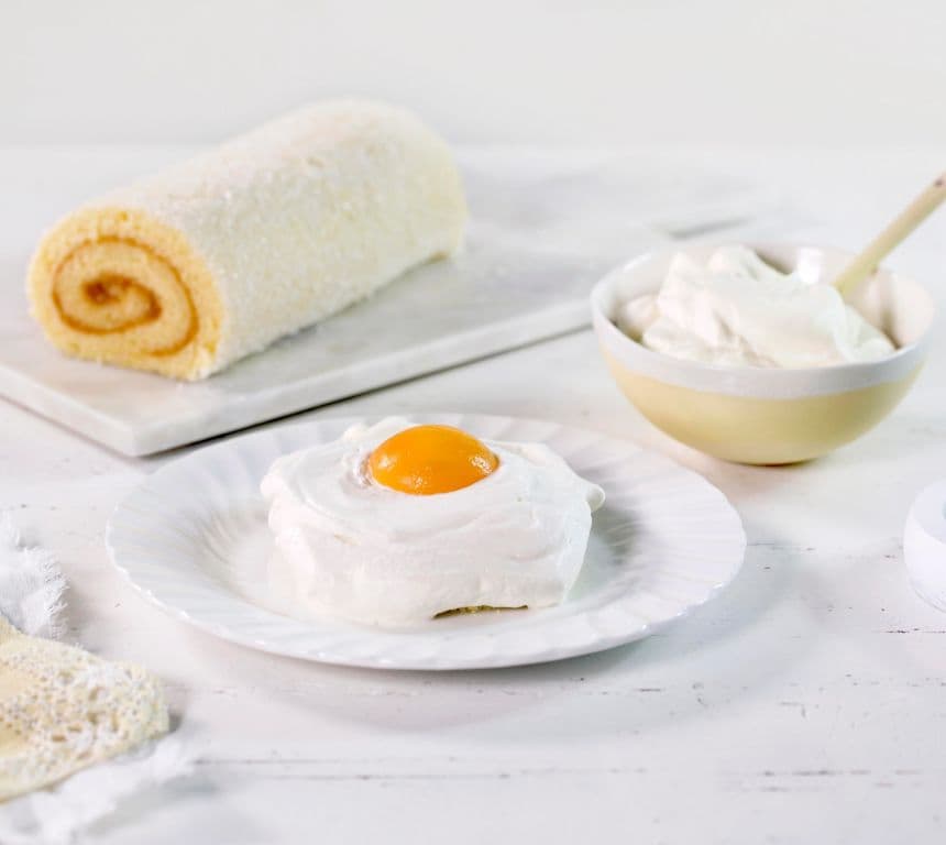 Påskepyntet rullekake