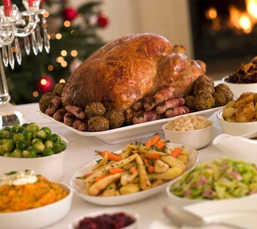 Helstekt kalkun med baconstuffing og portvinsaus