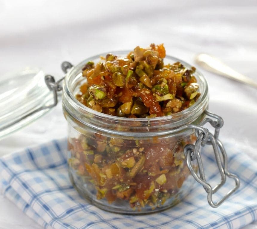 Pistasje- og aprikoschutney
