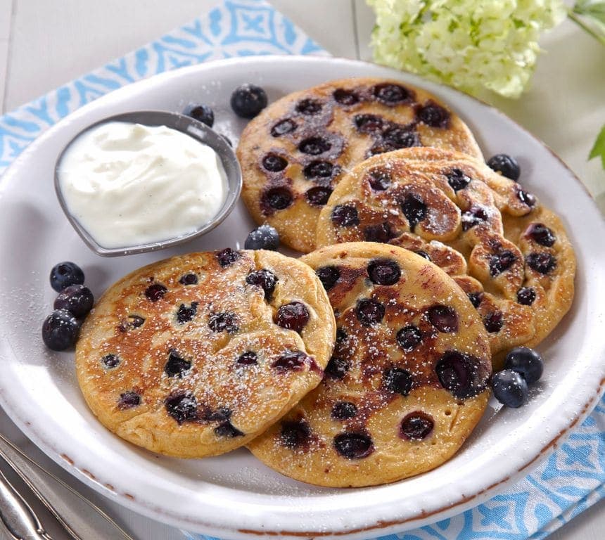 Blåbærpannekaker med grovt mel
