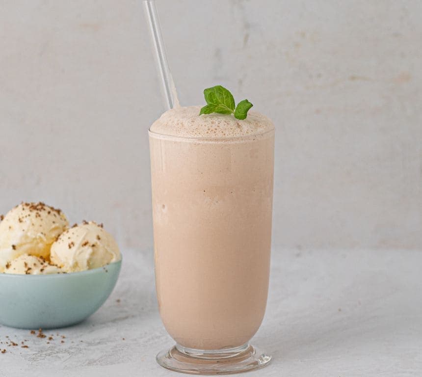 Enkel milkshake med TINE® Lettmelk med Sjokolade