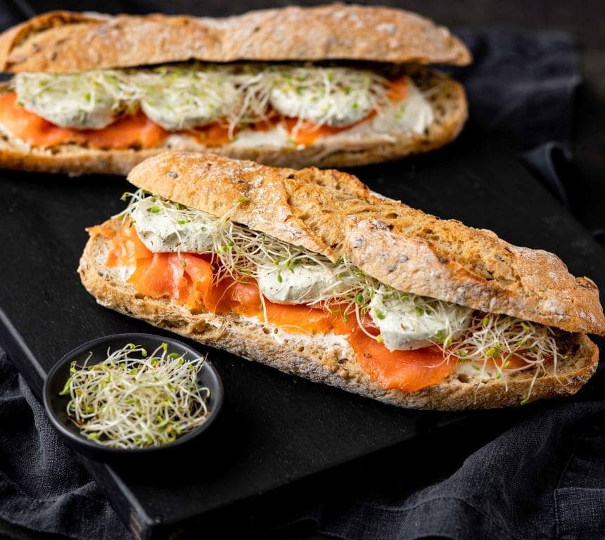 Baguette med røkelaks og Norsk Chevre Haukeli Ramsløk