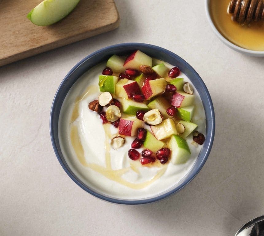 Gresk type yoghurt med epler og nøtter