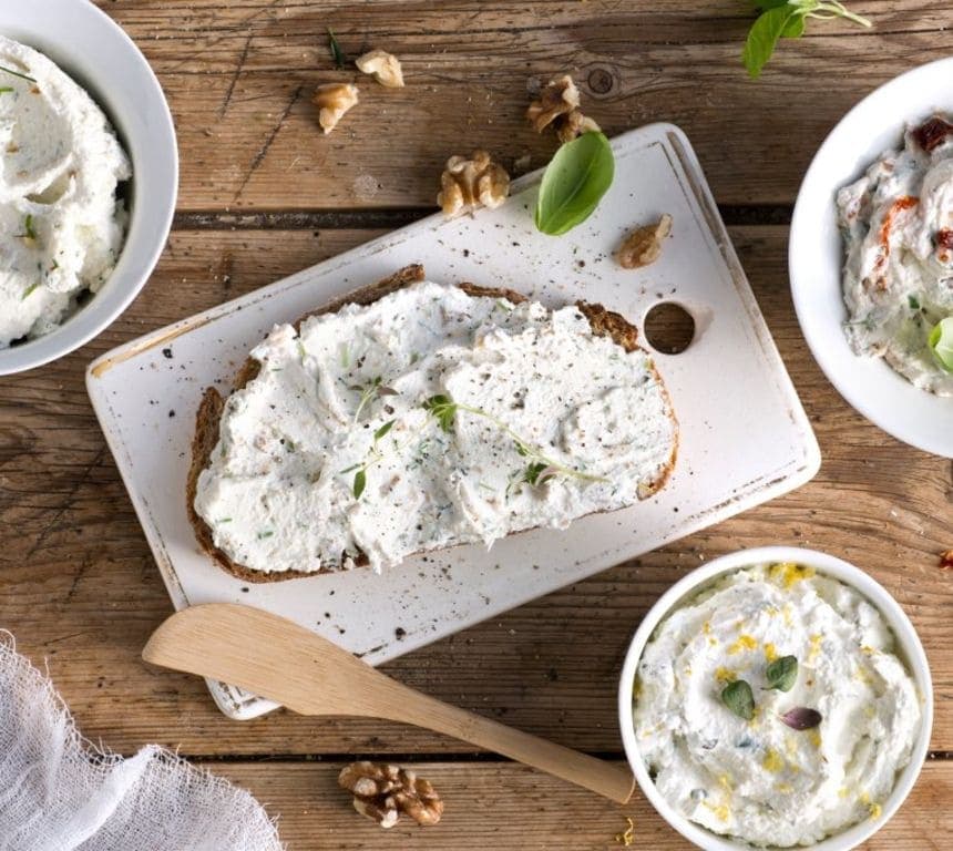 Hjemmelaget ost av kefir
