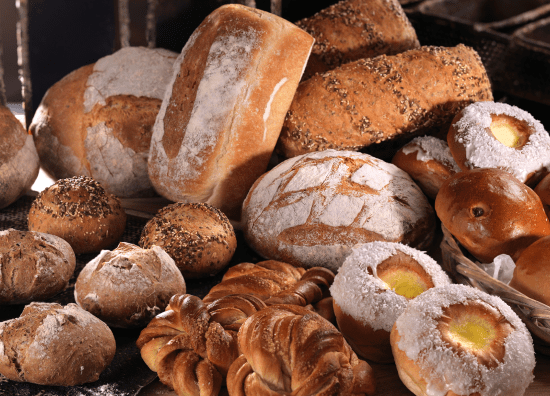Brød, scones, boller og kanelsnurrer fra Bakeriet i Lom