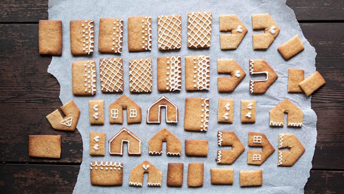 Små pepperkakehus i deler