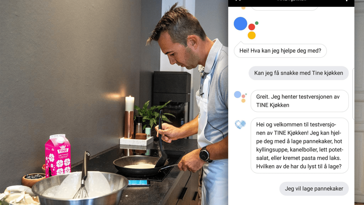 Mann lager pannekaker på kjøkken og får hjelp av TINE Kjøkkens stemmestyring