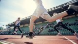 Barn som løper på Bislett stadion