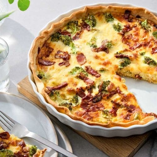 Pai med brokkoli og bacon