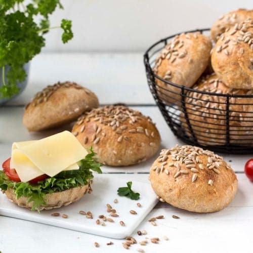 Saftige rundstykker med Kesam®